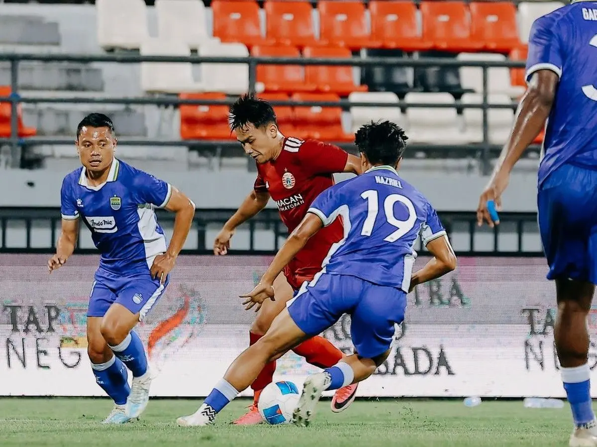 Persija Jamu Persib di GBK, Macan Kemayoran Dibayangi Rekor Buruk Persija Jamu Persib di GBK, Macan Kemayoran Dibayangi Rekor Buruk